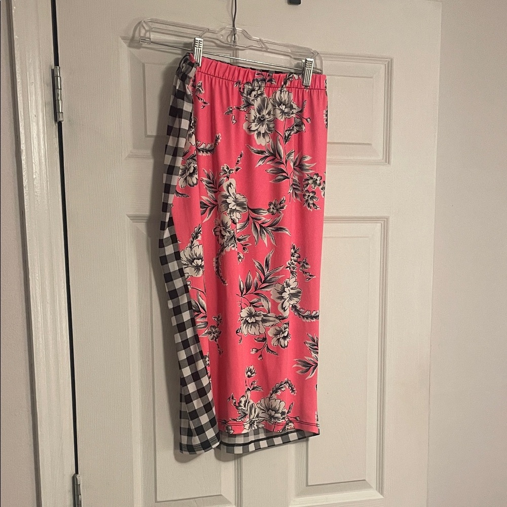 Elegant Floral and Checkered Women's Pencil Skirt